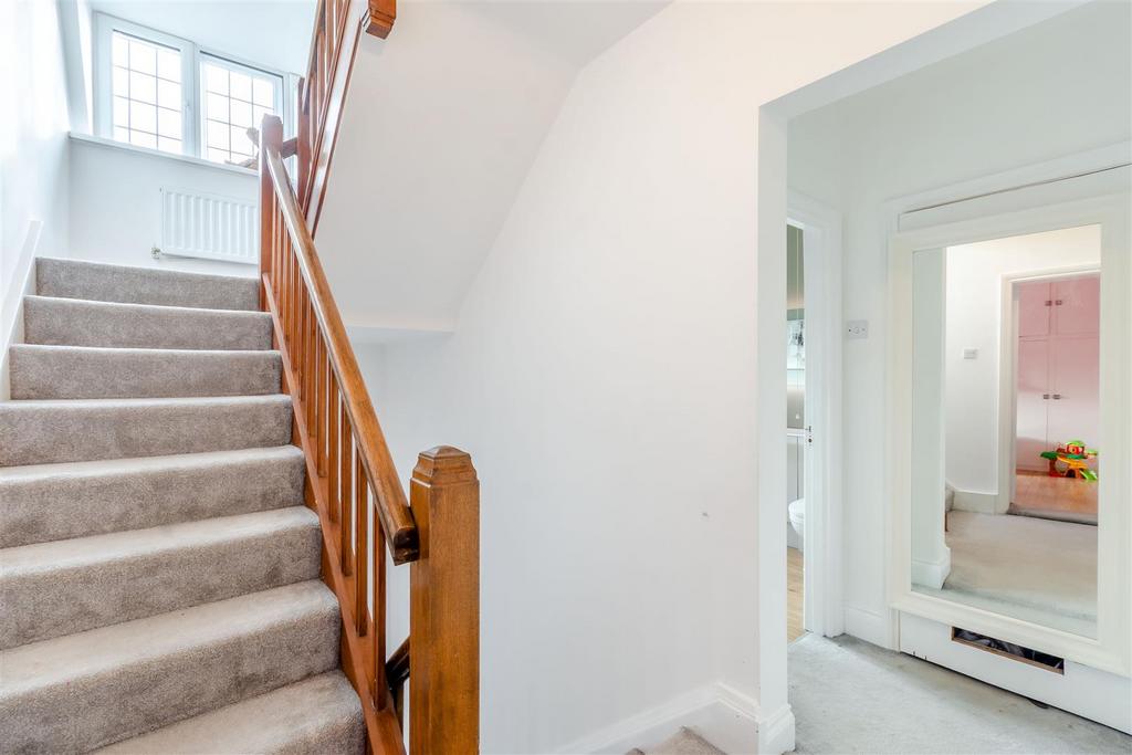 8627605-interior22.jpg