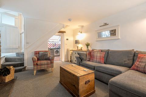 2 Back Lane, Kirkby Lonsdale, Carnforth, LA6 2AP