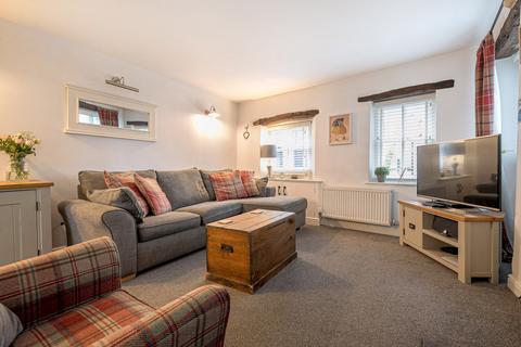 2 Back Lane, Kirkby Lonsdale, Carnforth, LA6 2AP