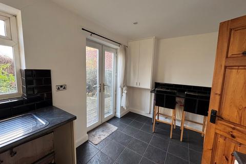 2 bedroom end of terrace house for sale, Holyrood Rise, Bramley