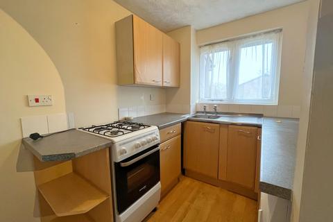 1 bedroom flat to rent, Sandon Close New, Rochford SS4