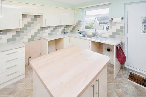 2 bedroom detached bungalow for sale, Springfield Court, Bradford BD20