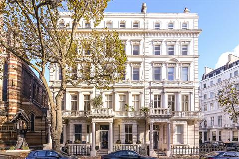 3 bedroom apartment to rent, Queen's Gate, London, SW7