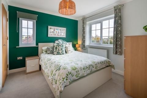 5 Colonel Drive, Rushwick, Worcester, WR2 5TW