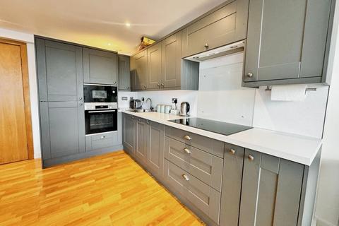 2 bedroom apartment to rent, Roberts Wharf