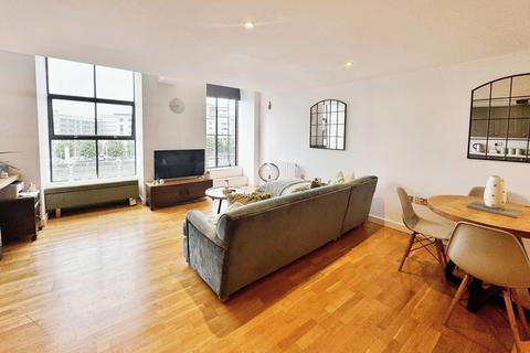 2 bedroom apartment to rent, Roberts Wharf