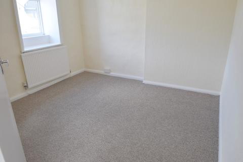 2 bedroom cottage to rent, Halifax Road, Cullingworth BD13