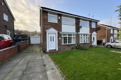 3 bedroom semi-detached house to rent, Melbourne Close, Rochdale OL11