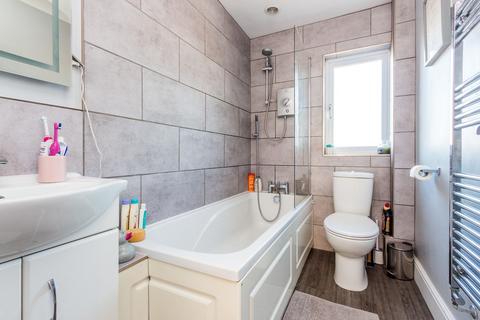 12 Boughton Drive, Rushden, NN10 9HX