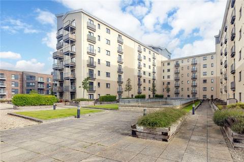 3 bedroom apartment to rent, Merlin Avenue, Edinburgh