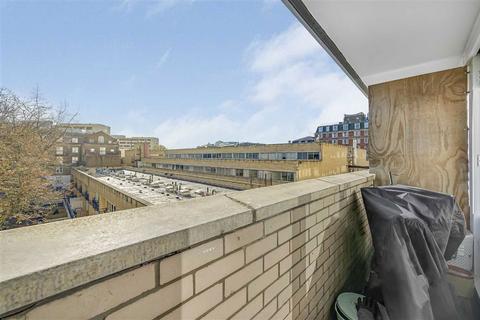 2 bedroom flat to rent, Porchester Square, London W2