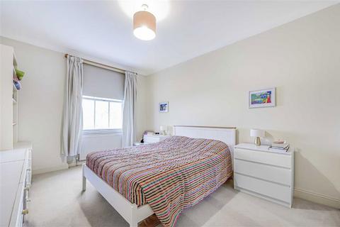 2 bedroom flat to rent, Porchester Square, London W2