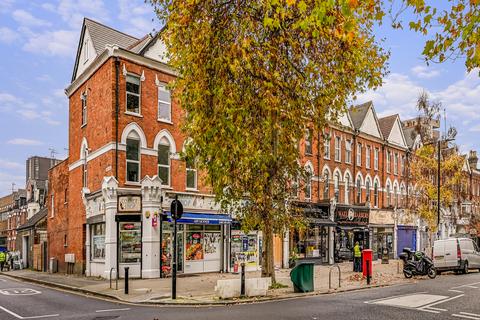 1 bedroom duplex for sale, The Avenue, Ealing, London, W13