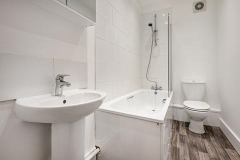 1 bedroom flat for sale, The Avenue, Ealing, London, W13