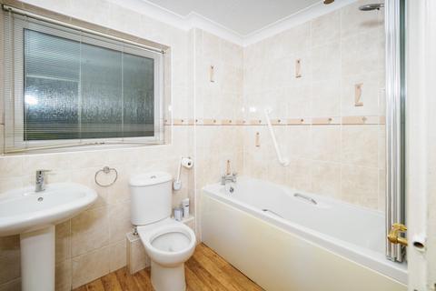 1 bedroom ground floor flat for sale, Tomline Road, Suffolk IP11