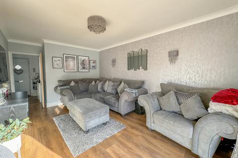 4 Coventry Close, Hullbridge, Hockley, SS5 6BB