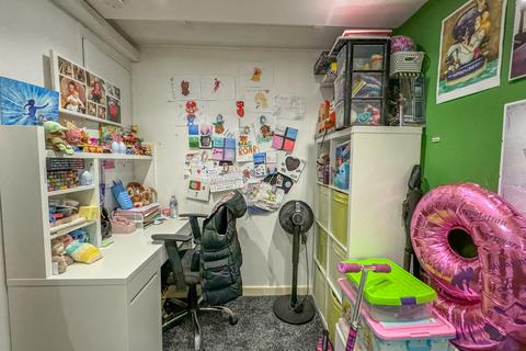 4 Coventry Close, Hullbridge, Hockley, SS5 6BB