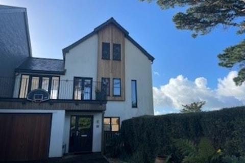 4 bedroom detached house to rent, Tresahar Gardens, Falmouth TR11