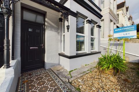 3 bedroom terraced house to rent, Bickham Park Road, Plymouth PL3