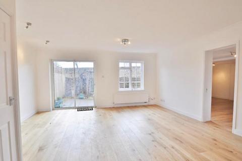 4 bedroom semi-detached house to rent, Langham Place, London, Greater London, W4