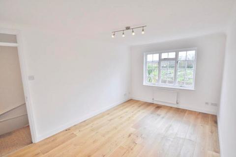 4 bedroom semi-detached house to rent, Langham Place, London, Greater London, W4