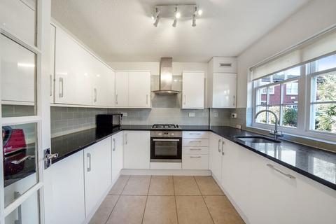 4 bedroom semi-detached house to rent, Langham Place, London, Greater London, W4