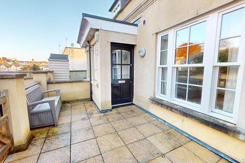 2 bedroom apartment to rent, Clare Mews