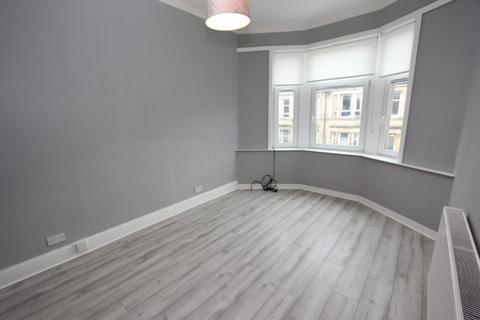 3 bedroom flat to rent, Calder Street, Govanhill G42