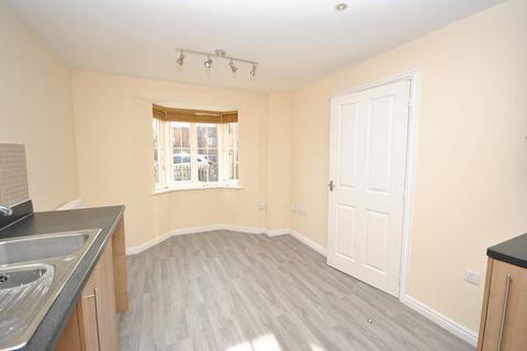 4 bedroom terraced house to rent, Mare Close, Whitchurch, Shropshire