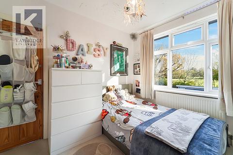 40 Crosslands Road, Epsom, KT19 9SS
