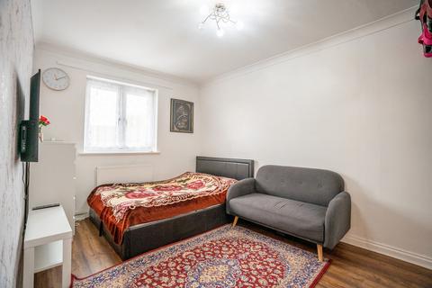 undefined, Cookham Close, Southall