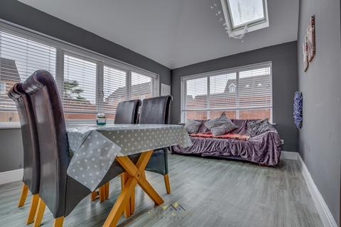 4 Fallon Close, Laughton Common, Sheffield, S25 3QJ