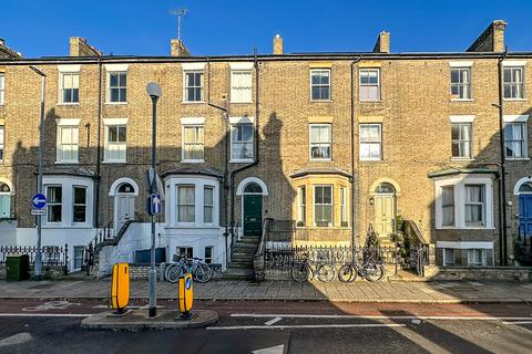 1 bedroom in a house share to rent, Bateman Street, Cambridge CB2