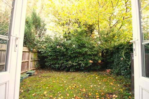 1 bedroom flat to rent, LEATHERHEAD, KT22