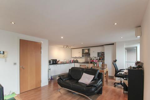 2 bedroom apartment to rent, Commonhall Street, Cheshire CH1