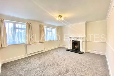 2 bedroom flat to rent, Parkside, Potters Bar EN6