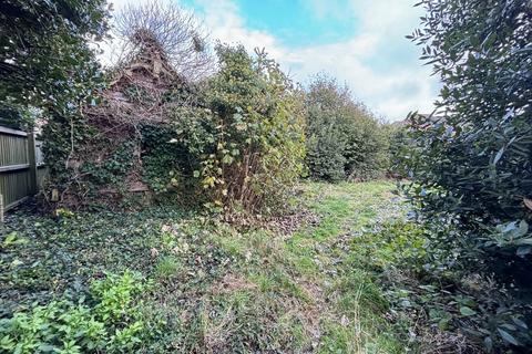 undefined, Land adjacent, 5 The Glade