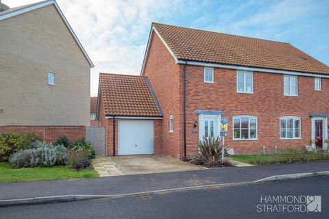 3 bedroom semi-detached house for sale, Dunlin Drive, Wymondham