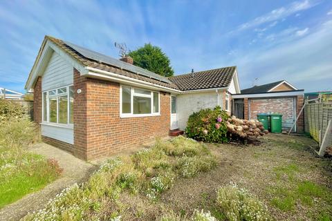 2 bedroom detached bungalow for sale, Furzefield Close, Angmering