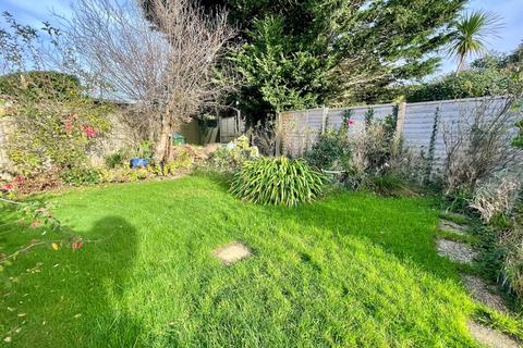 2 bedroom detached bungalow for sale, Furzefield Close, Angmering