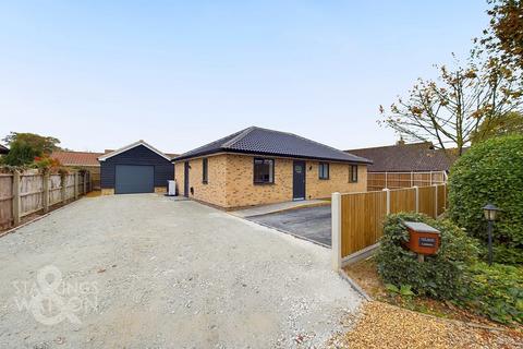 2 bedroom detached bungalow for sale, Wilby Road, Stradbroke