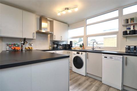 2 bedroom flat for sale, Park View Court, Surrey GU22