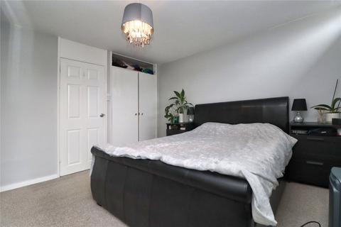 2 bedroom flat for sale, Park View Court, Surrey GU22