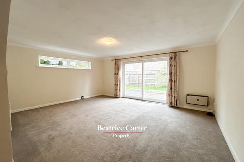 3 bedroom detached house to rent, Woodlands Way, Bury St Edmunds IP28