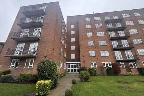 1 bedroom flat to rent, Griffin Court, West Drive, Birmingham, B5 7RS