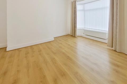 3 bedroom terraced house to rent, Lower House Lane, Liverpool L11