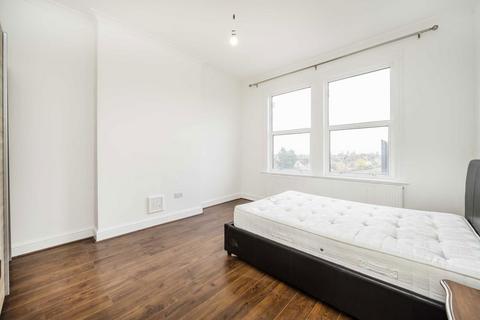 2 bedroom flat to rent, Chamberlayne Road, London NW10