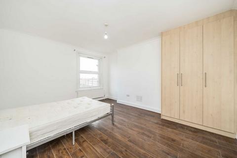 2 bedroom flat to rent, Chamberlayne Road, London NW10