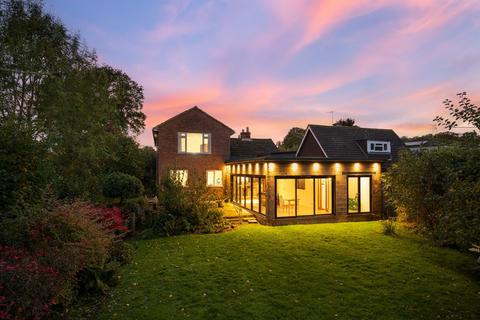 5 bedroom detached house for sale, Common Road, Thatcham, RG19