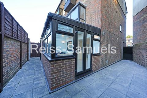 5 bedroom semi-detached house to rent, Barnfield Place, Canary Wharf, London E14